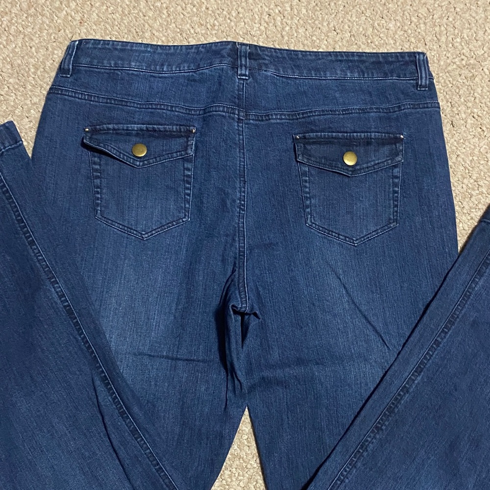 Jones New York  sport style women’s size 14 Straight Leg stretch Jeans - Picture 9 of 14